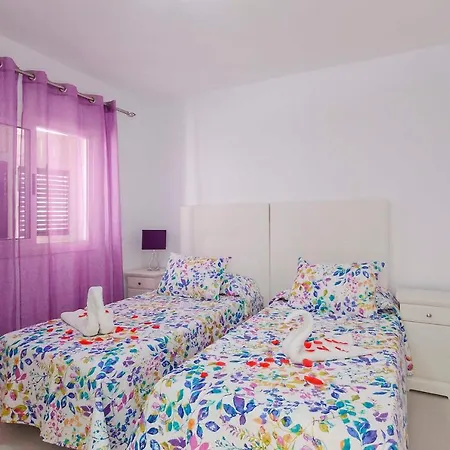 Vila Sara En San Eugenio - Sara Vacation