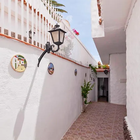 Vila Sara En San Eugenio - Sara Vacation *
